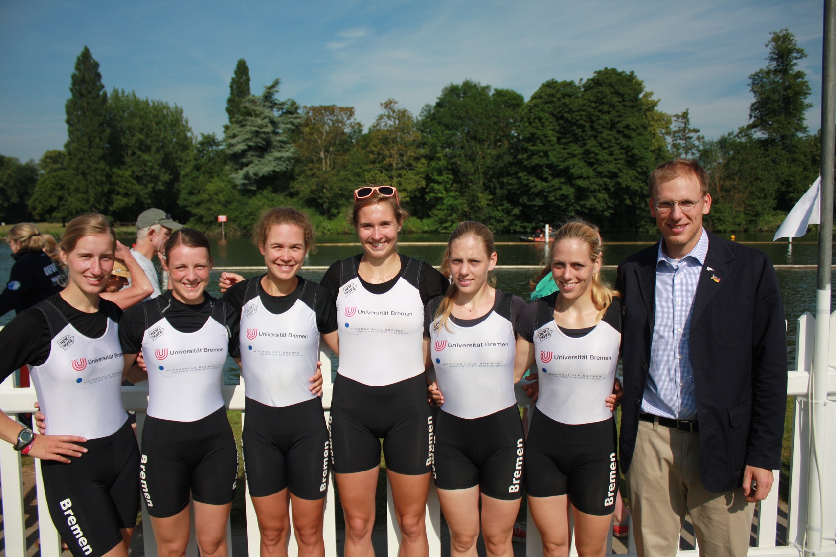Zufriedene Gesichter beim ganzen Team