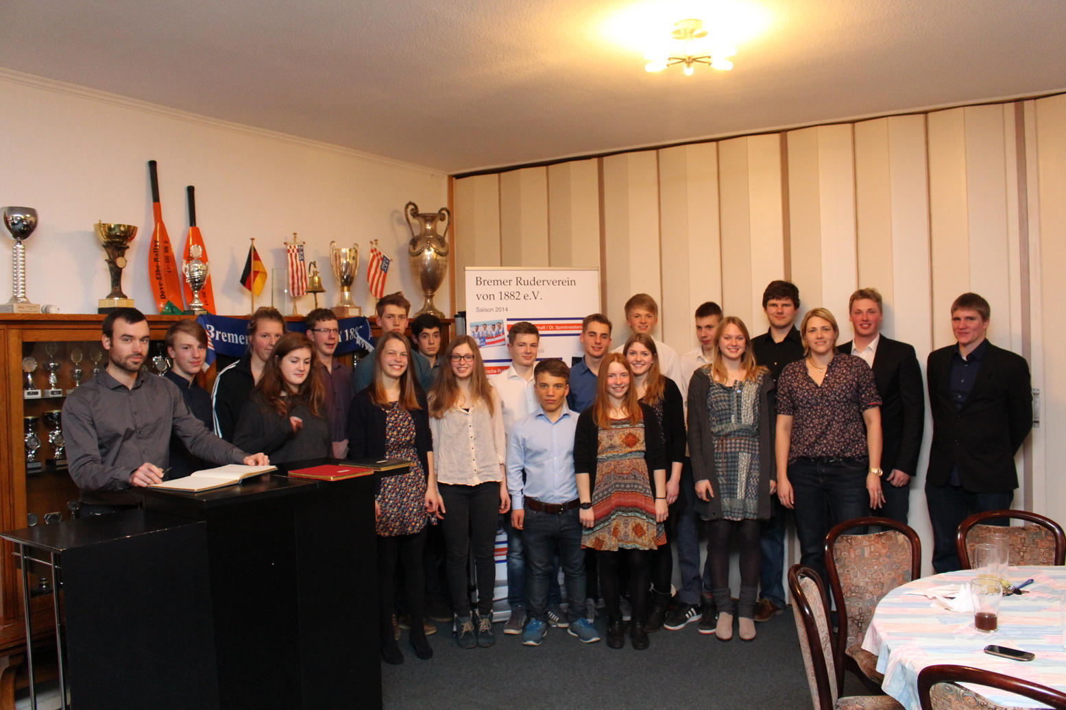 JuniorInnen insgesamt: TL Bolko - Joscha, Tessa, Lilli, Hannes, Jana, Jonatan, Jasper (?), Lynn, Henry, Jonathan, Tim, Djamila, Rabea, Lukas, Tobias, Paulina - Trainer: Thomas, Christina, Tammo, Arne