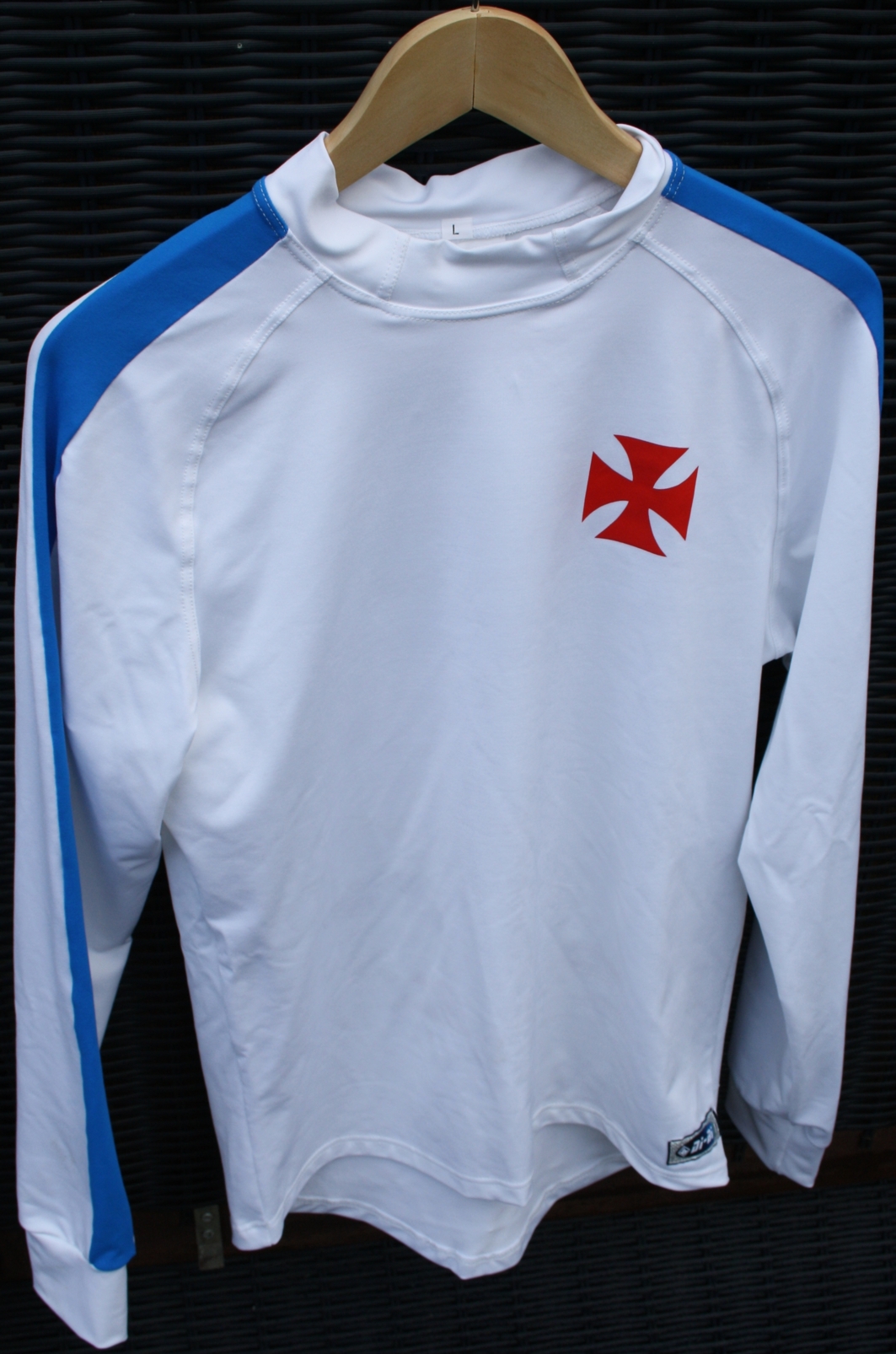 Funktionsshirt Langarm vorne.jpg Funktionsshirt Langarm vorne.jpg