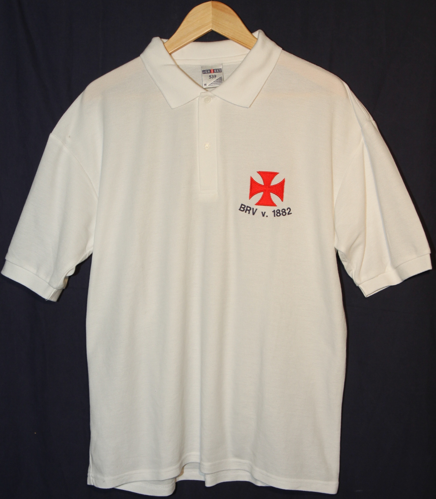 Polo weiss.jpg Polo weiss.jpg